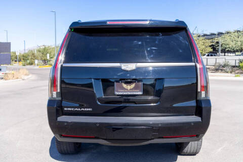2017 Cadillac Escalade Luxury