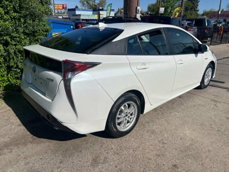 2016 Toyota Prius Two