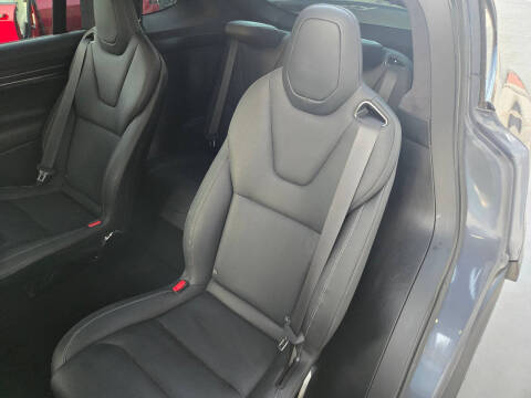 2022 Tesla Model X Plaid