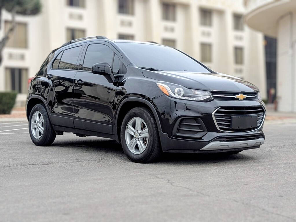 Black 2021 Chevrolet Trax LT LT 4dr Crossover 2