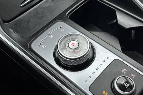 2025 Kia Sorento Hybrid EX