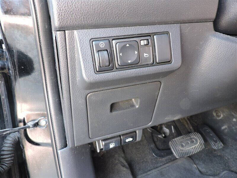 2009 Nissan Versa 1.8 S