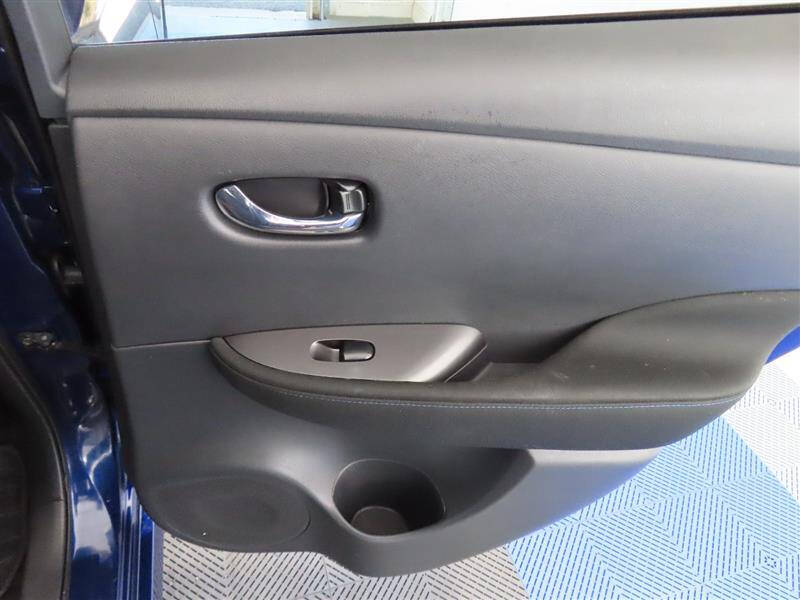 2023 Nissan LEAF S
