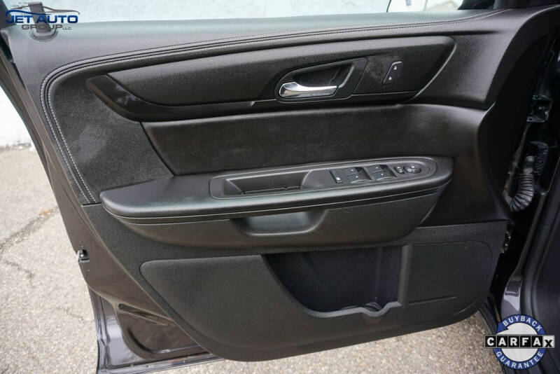 2016 GMC Acadia SLE-2