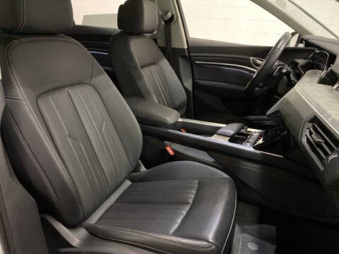 2024 Audi Q8 e-tron quattro Premium Plus