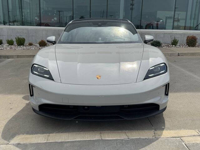 2025 Porsche Taycan 4