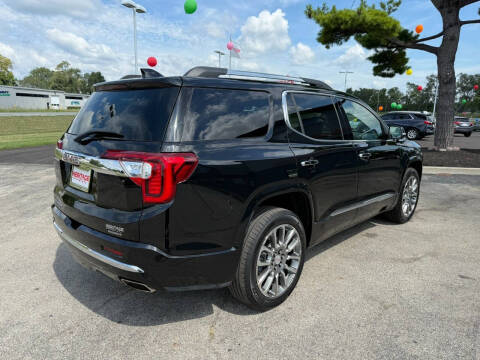 2023 GMC Acadia Denali