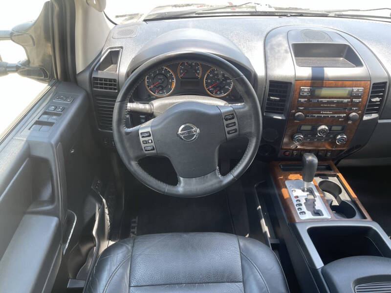 2009 Nissan Titan LE FFV
