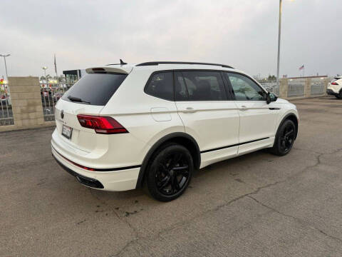2023 Volkswagen Tiguan SE R-Line Black