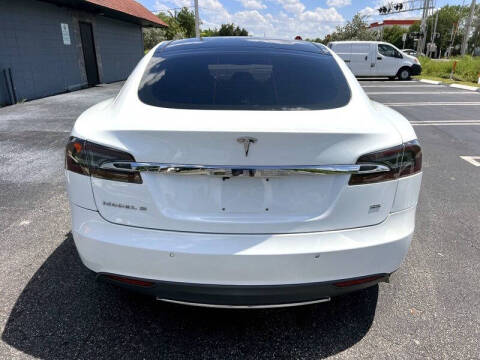 2015 Tesla Model S 85