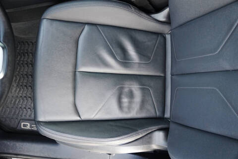 2022 Audi Q3 quattro S line Premium 45 TFSI