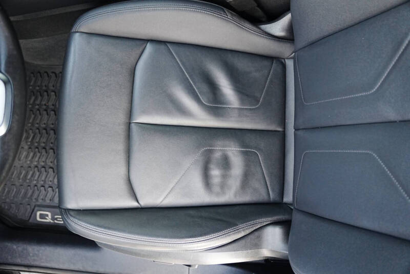 2022 Audi Q3 quattro S line Premium 45 TFSI