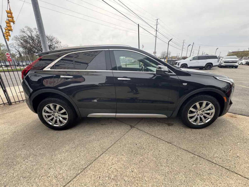 2023 Cadillac XT4 Premium Luxury