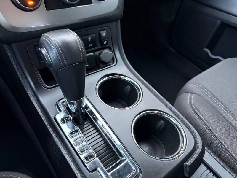 2015 GMC Acadia SLE-2