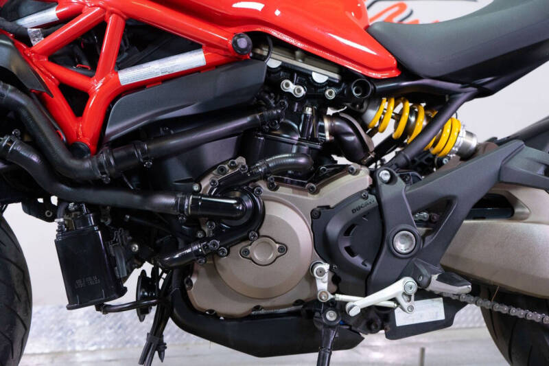 2016 Ducati Monster 821 Stripe