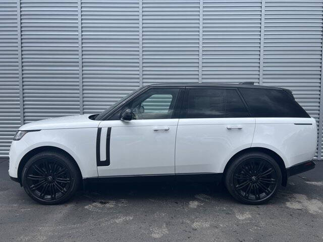 2025 Land Rover Range Rover P530 SE