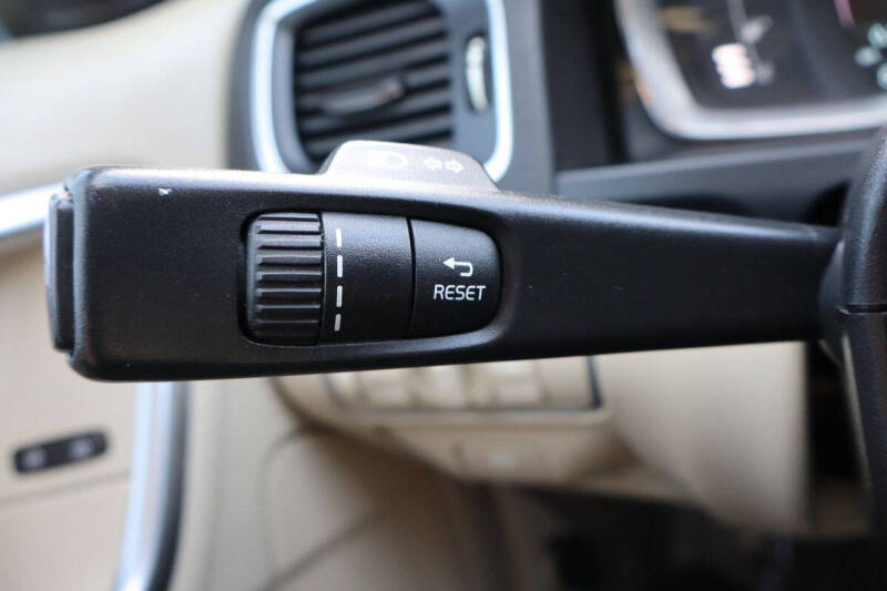 2015 Volvo S60 T5 Drive-E Premier