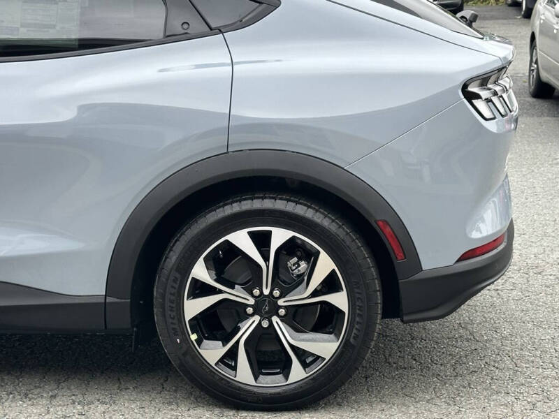 2025 Ford Mustang Mach-E Select