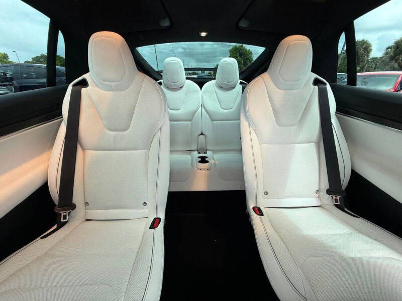 2022 Tesla Model X Plaid