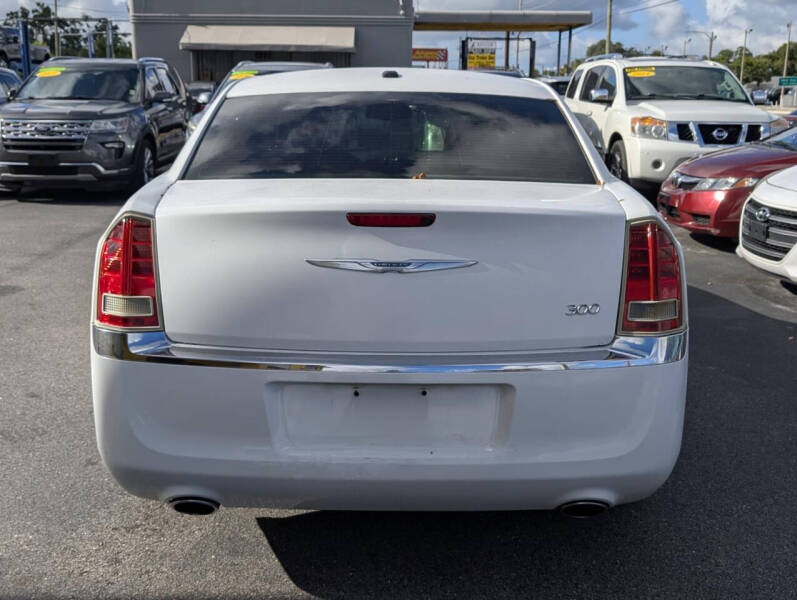 2012 Chrysler 300