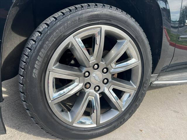2015 Chevrolet Suburban SUV - $24,997