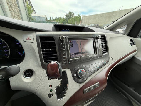 2013 Toyota Sienna
