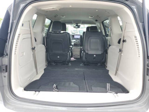 2022 Chrysler Pacifica Hybrid Touring L