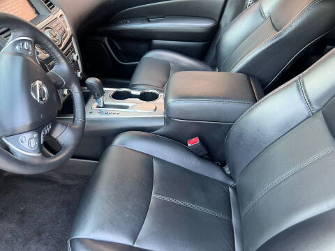 2020 Nissan Pathfinder SL