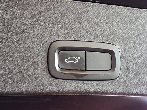 2021 Volvo XC40 T4 Momentum