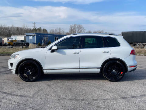 2016 Volkswagen Touareg VR6 Lux