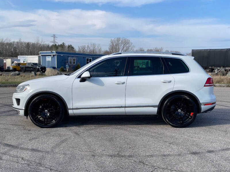 2016 Volkswagen Touareg VR6 Lux