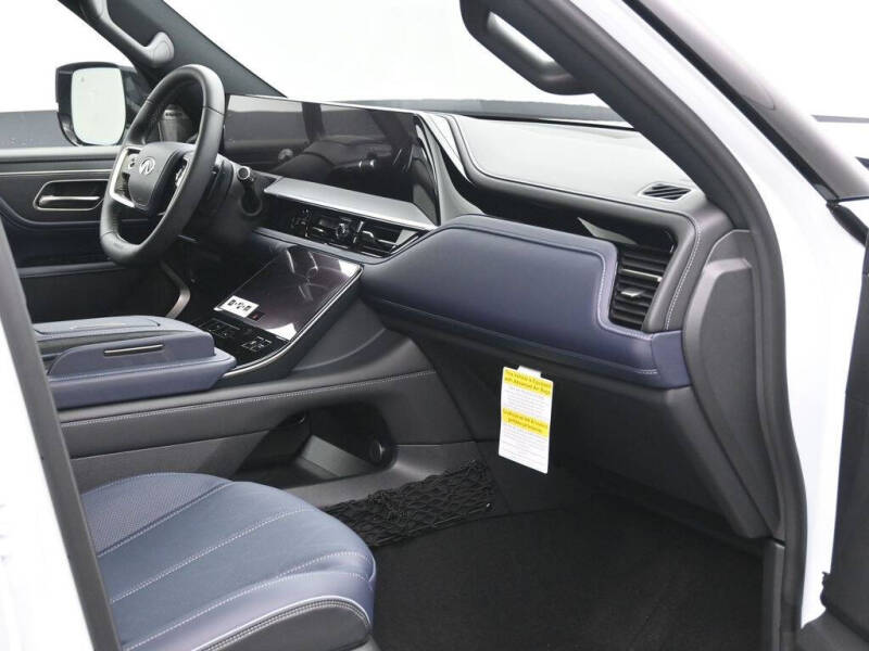 2026 Infiniti QX80 Sport