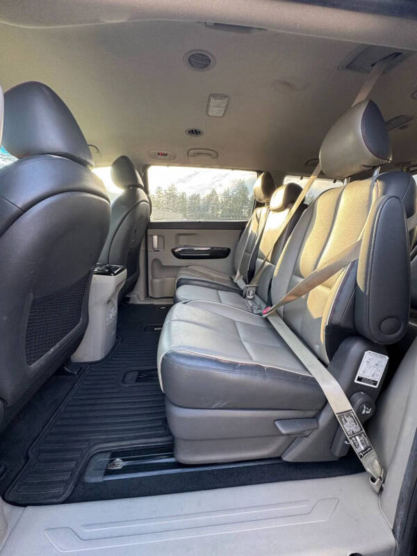 2016 Kia Sedona