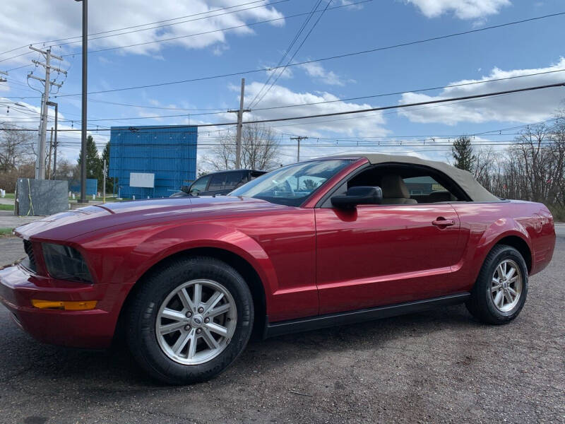 2006 Ford Mustang for sale at MEDINA WHOLESALE LLC in Wadsworth OH