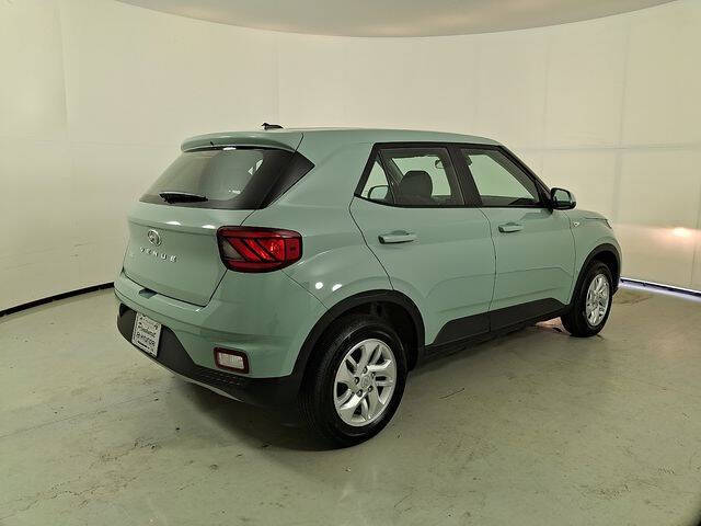 2026 Hyundai Venue SE