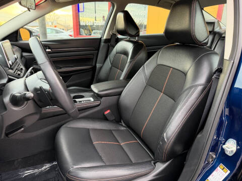 2022 Nissan Altima 2.5 SR