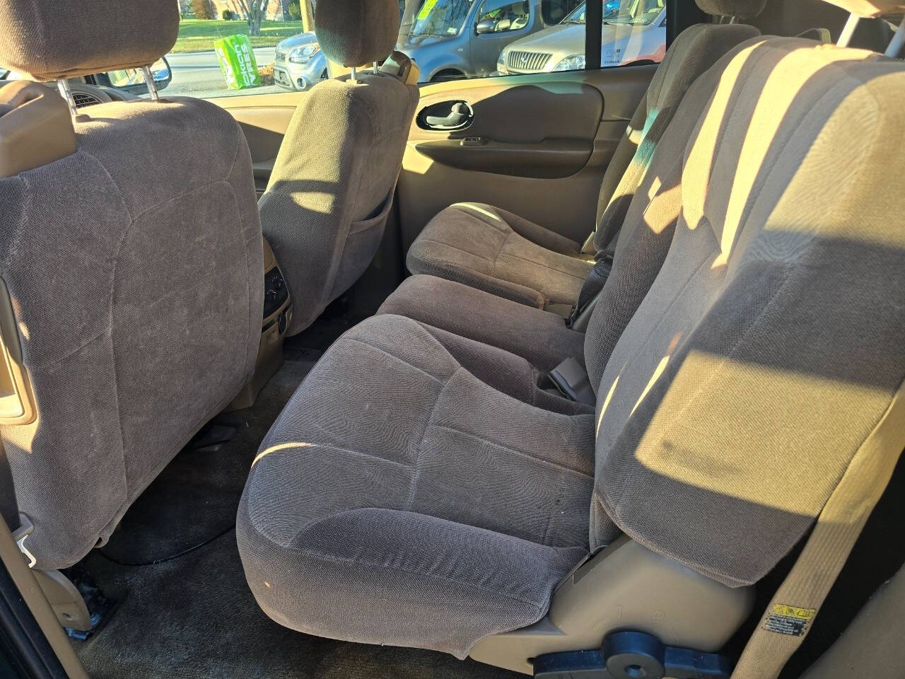 2003 Chevrolet TrailBlazer for sale at QUEENSGATE AUTO SALES in York, PA