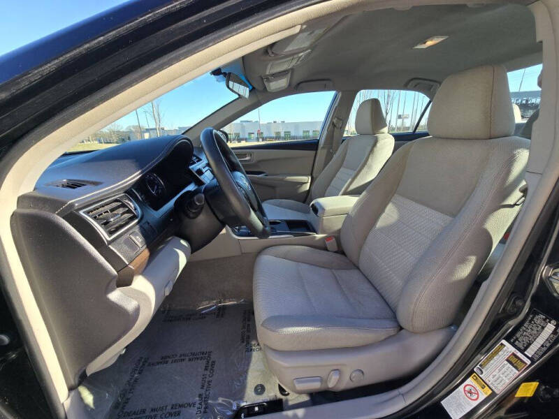 2016 Toyota Camry LE