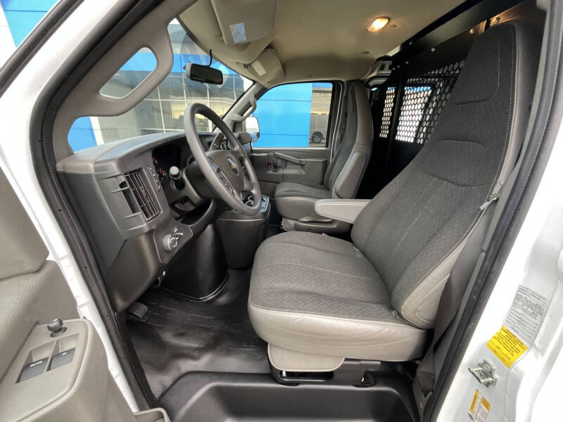 2024 Chevrolet Express 2500