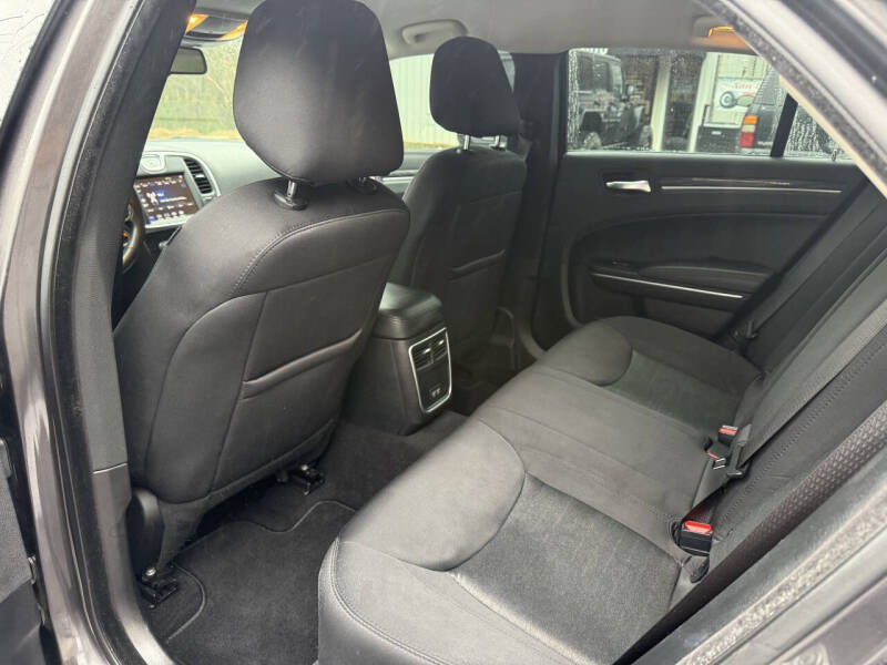 2021 Chrysler 300 Touring