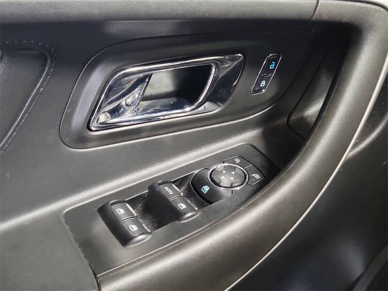 2016 Ford Taurus SEL