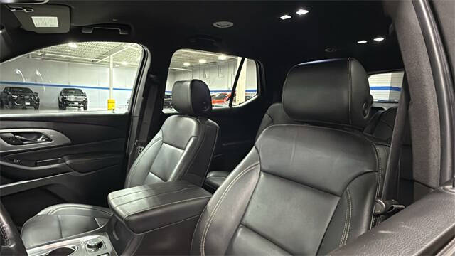 2022 Chevrolet Traverse LT Leather