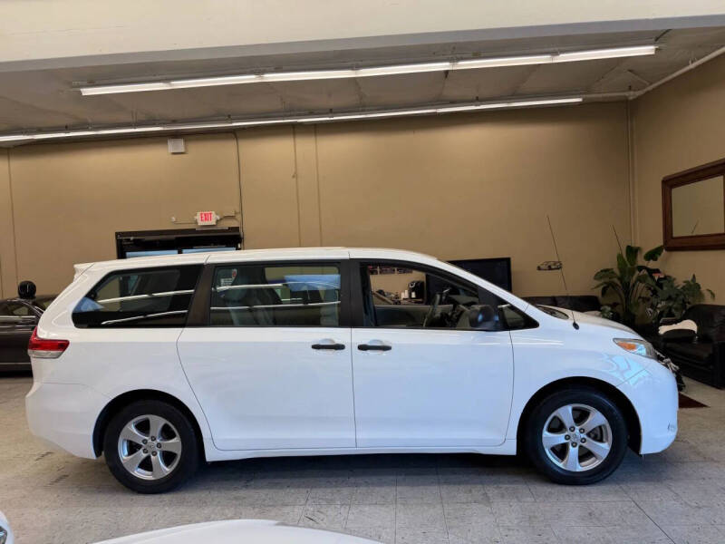 2013 Toyota Sienna L 7-Passenger