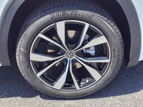 2026 Volkswagen Atlas Cross Sport SEL Premium R-Line 4Motion