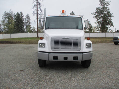 2001 Freightliner FL70 DUMP TRUCK FL70