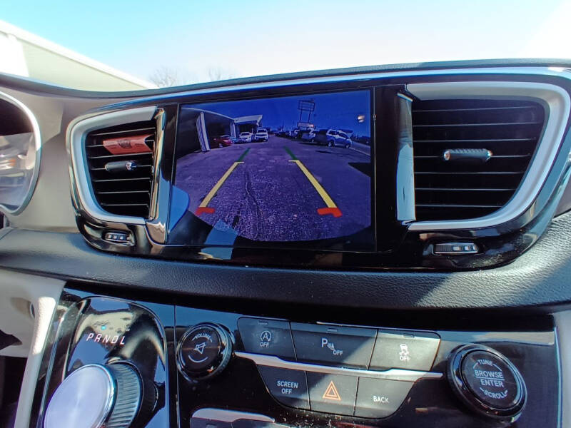 2017 Chrysler Pacifica Touring Plus