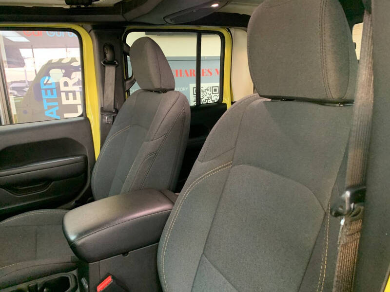 2024 Jeep Gladiator NightHawk