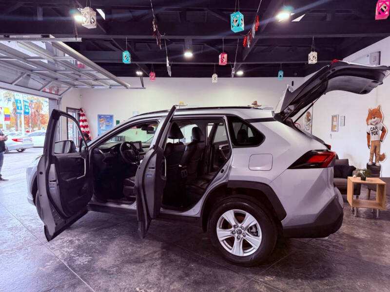 2019 Toyota RAV4 Hybrid LE