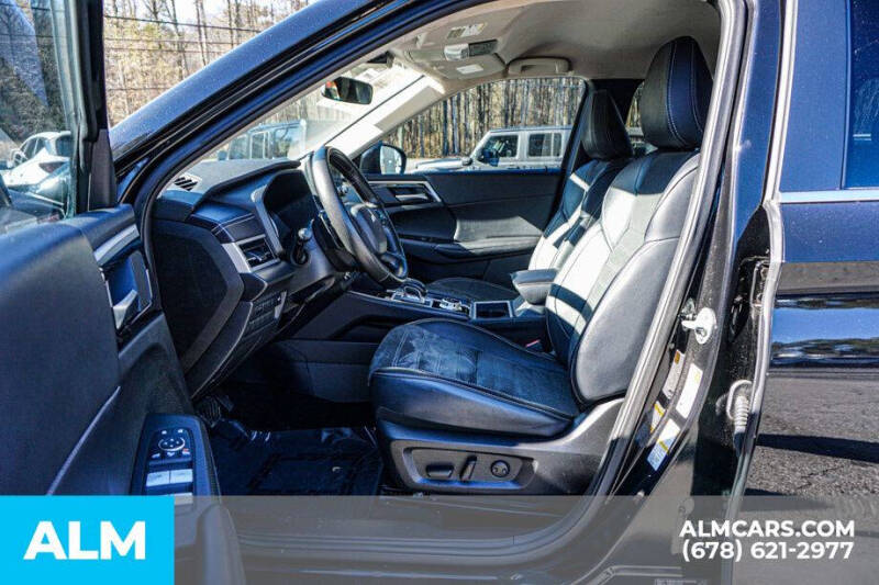 2024 Mitsubishi Outlander SE