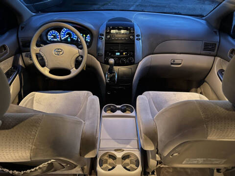2007 Toyota Sienna CE 7-Passenger